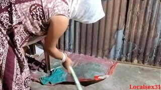 Indian Desi House Maid Standing Pose First Time Anal Sex With Owner